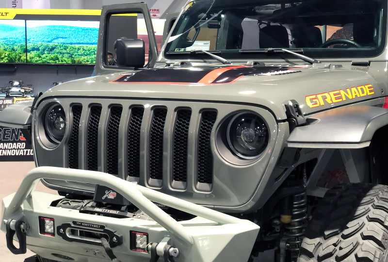 Oracle Jeep Wrangler JL Oculus Bi-LED Projector Headlights- Graphite Metallic - 5500K - B2B Diesel & Gas Service