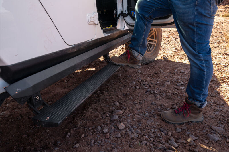 AMP Research 20-24 Jeep JT Gladiator (Launch/Overlnd/Rubicon/Sport/Sport S) PowerStep XL - Black - B2B Diesel & Gas Service