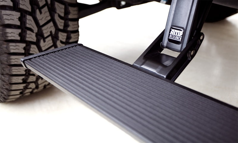 AMP Research 22-23 Chevy/GMC Silverado/Sierra 1500 & 2024 2500/3500HD PowerStep XL - B2B Diesel & Gas Service