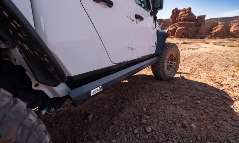 AMP Research 20-24 Jeep JT Gladiator (Launch/Overlnd/Rubicon/Sport/Sport S) PowerStep XL - Black - B2B Diesel & Gas Service