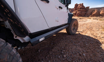 AMP Research 20-24 Jeep JT Gladiator (Launch/Overlnd/Rubicon/Sport/Sport S) PowerStep XL - Black - B2B Diesel & Gas Service