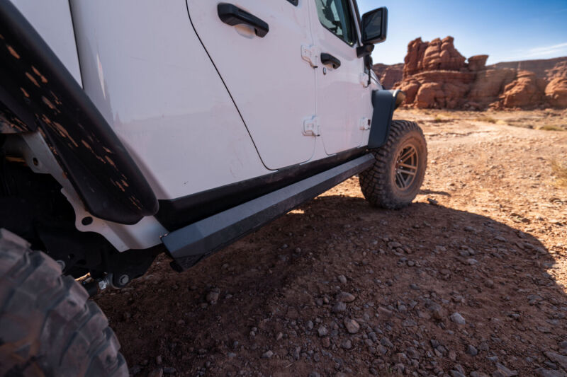 AMP Research 20-24 Jeep JT Gladiator (Launch/Overlnd/Rubicon/Sport/Sport S) PowerStep XL - Black - B2B Diesel & Gas Service